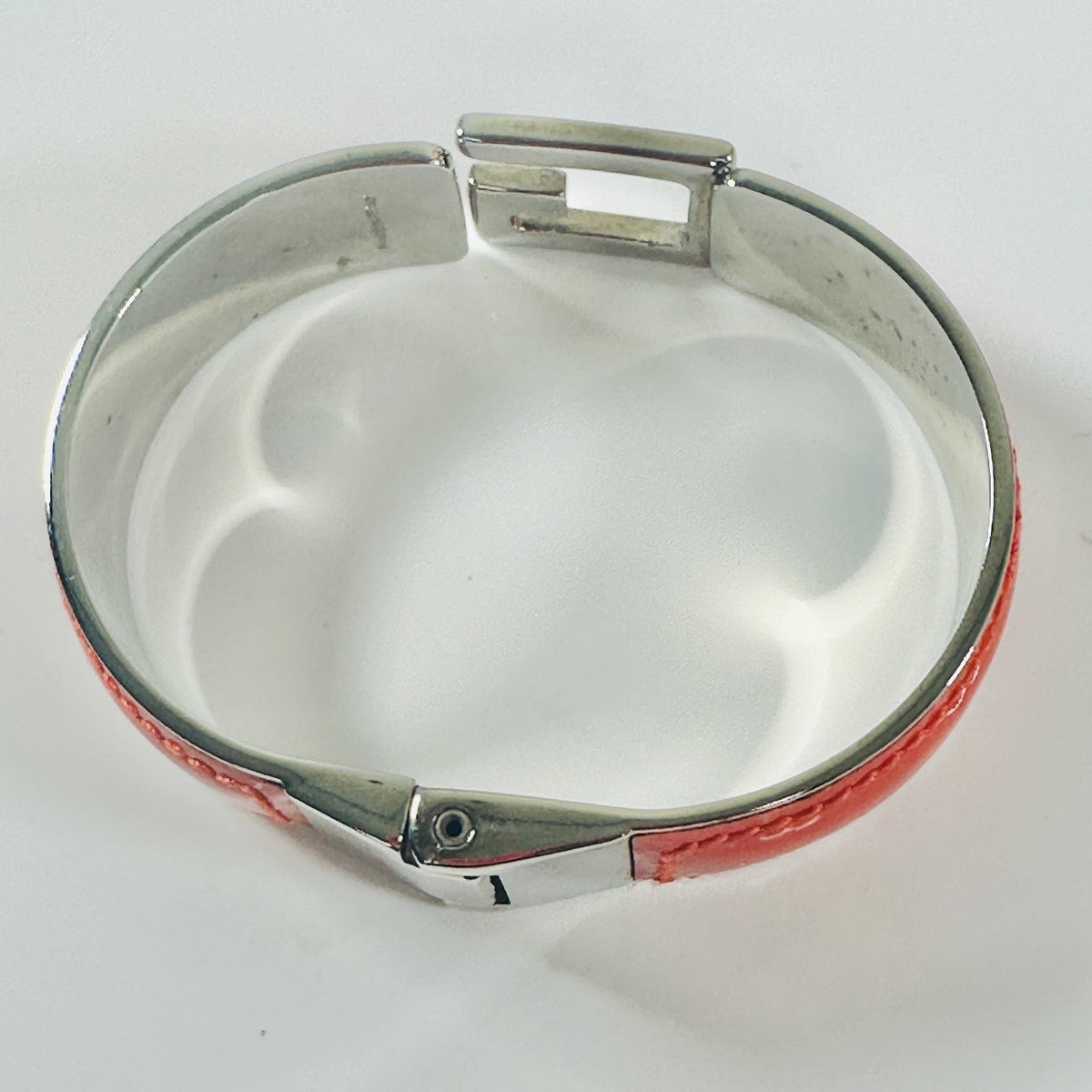 Gucci Orange Leather G Logo Bangle Bracelet Silver Tone Made In Italy Designer