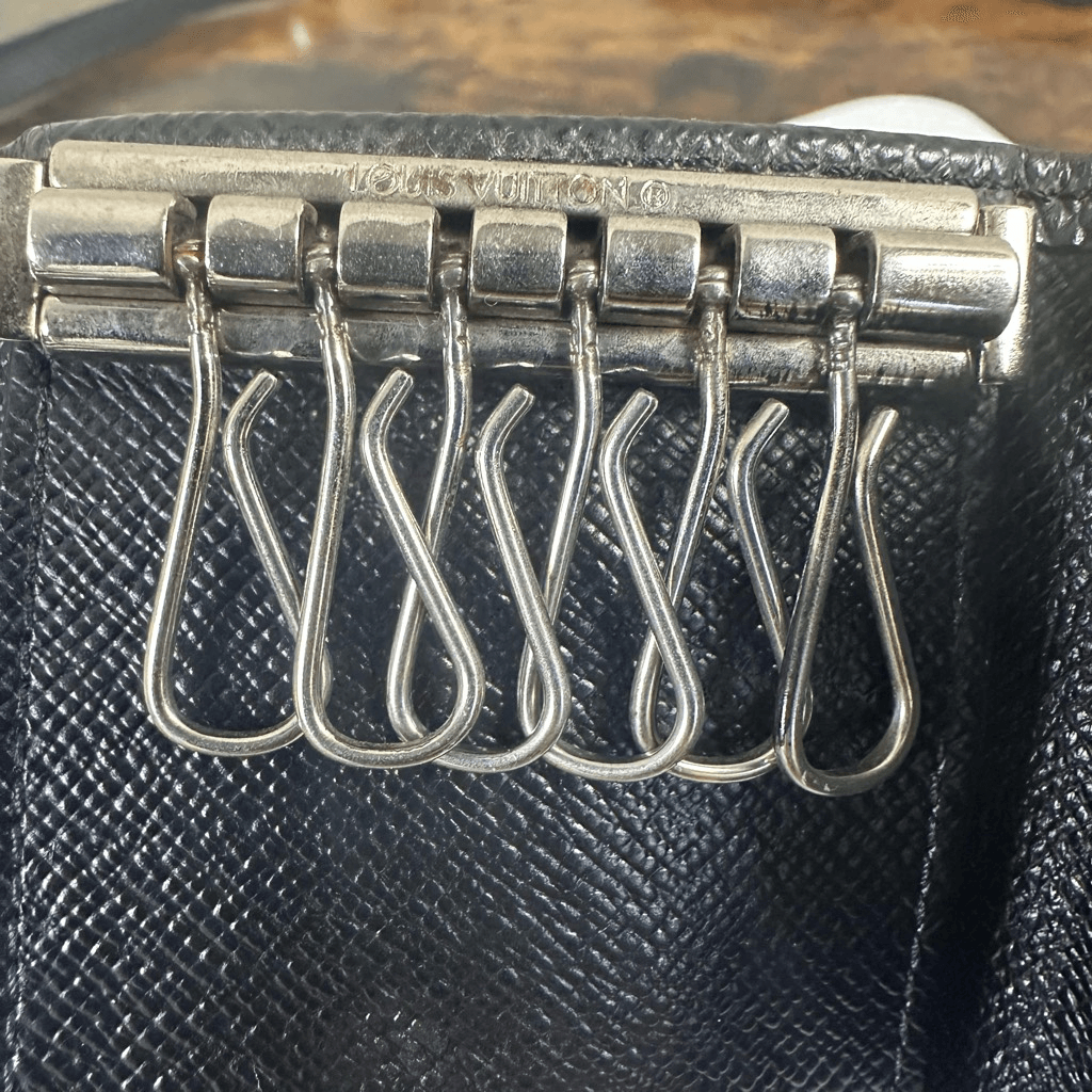 Louis Vuitton Black Taiga Leather 6 Key Case Holder