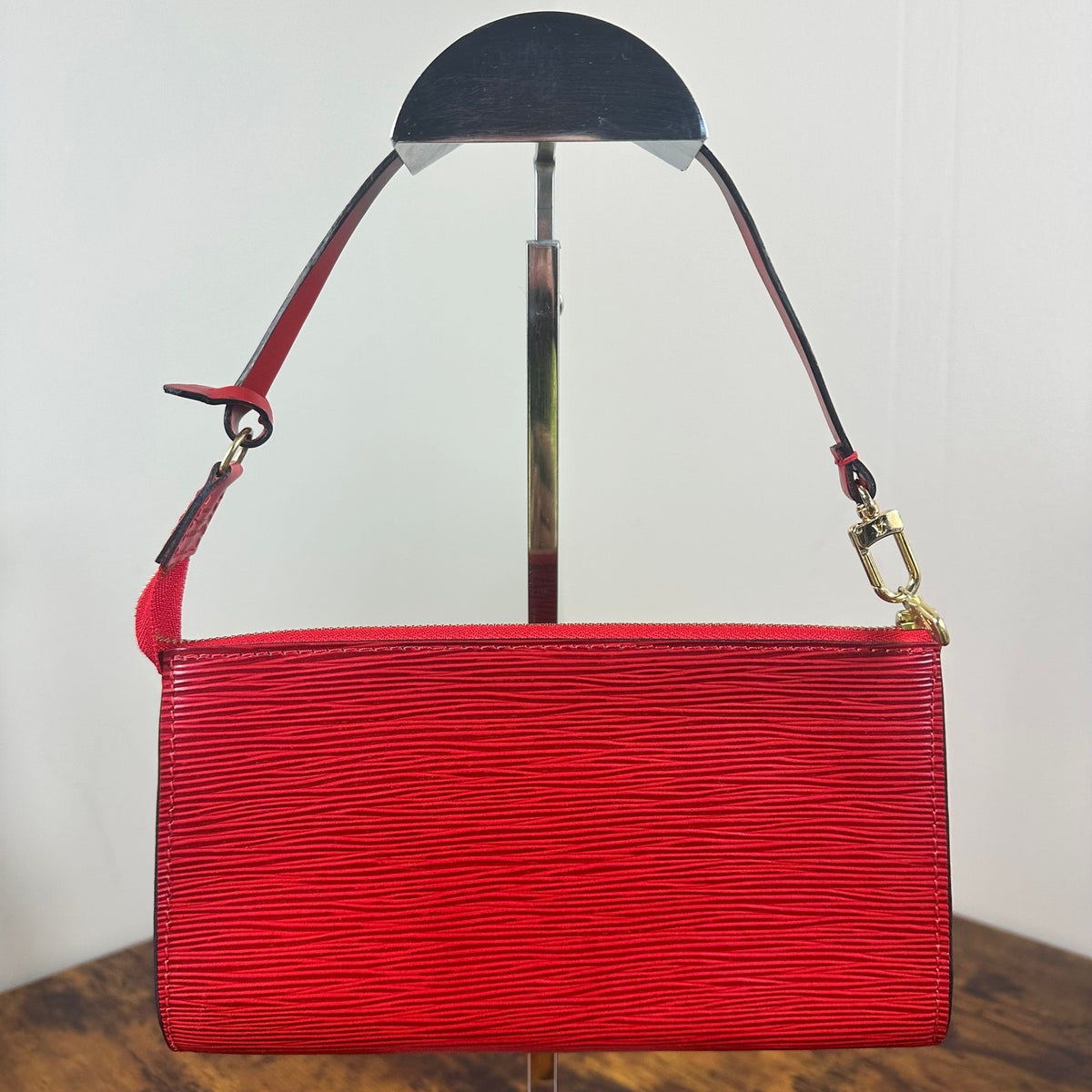 Authentic Louis Vuitton Red Epi Leather Accessories Pochette Bag Vintage